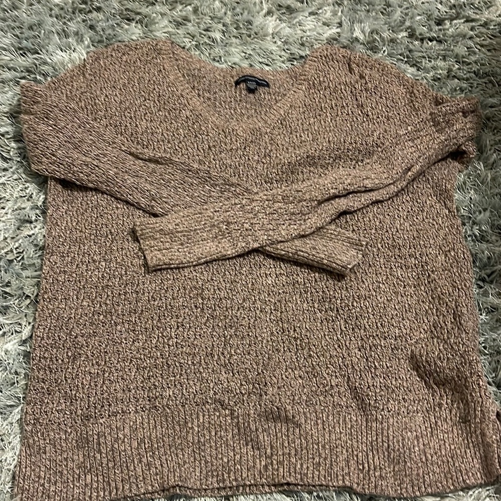 American Eagle V Neck Sweater